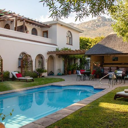 A Tuscan Villa Guest House Fish Hoek Eksteriør billede