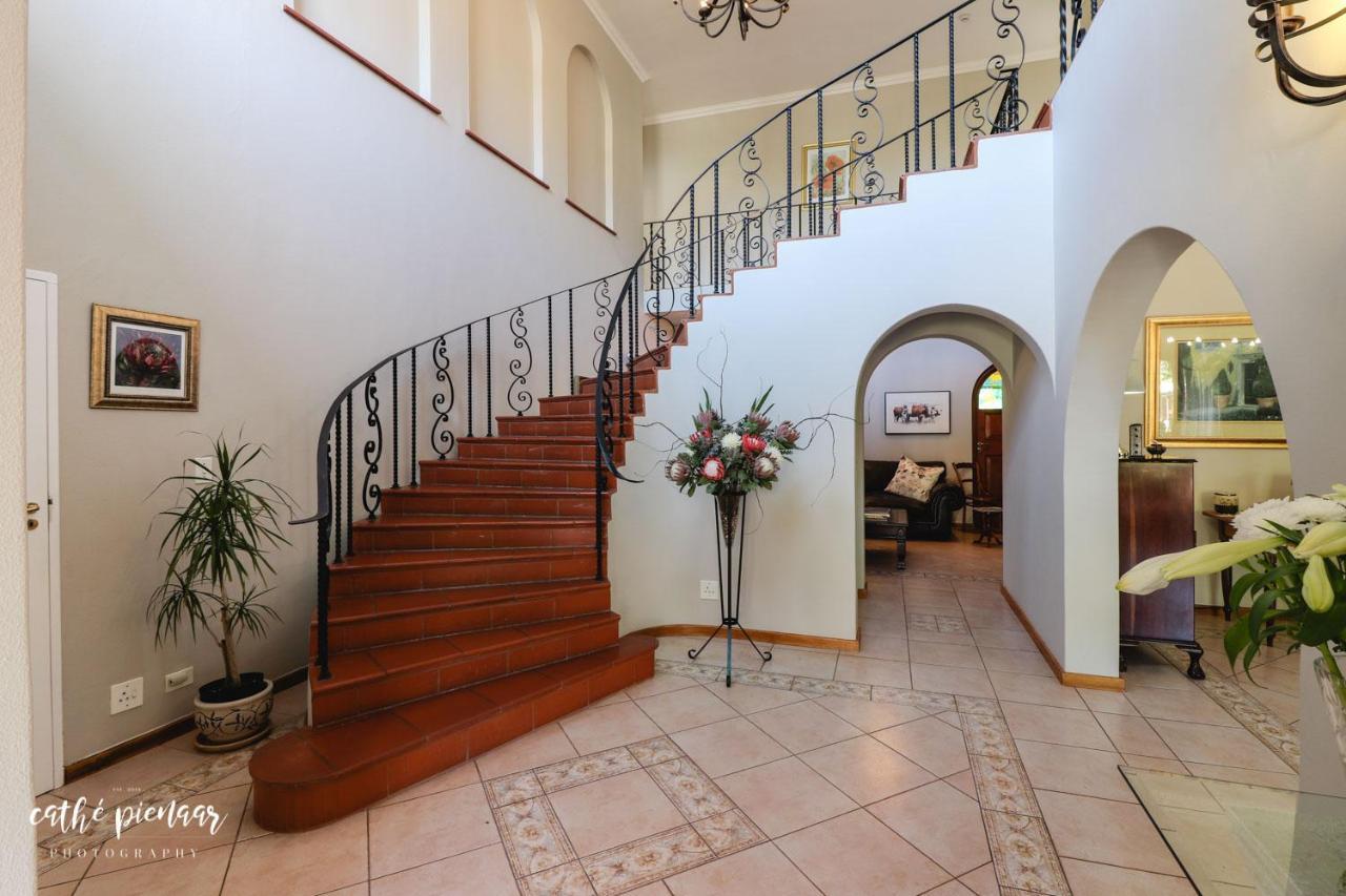 A Tuscan Villa Guest House Fish Hoek Eksteriør billede