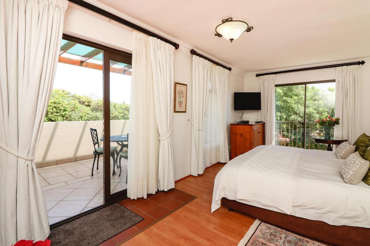 A Tuscan Villa Guest House Fish Hoek Eksteriør billede